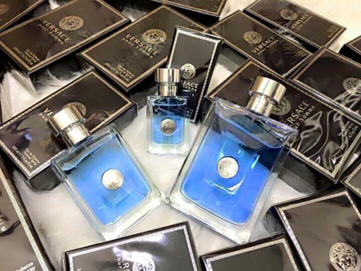 Versace POUR HOMME mang thiết kế trong suốt thời thượng